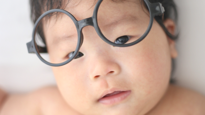 vermomming Discriminerend Dat Zicht baby: ontdek wat je baby ziet & het gezichtsvermogen per maand